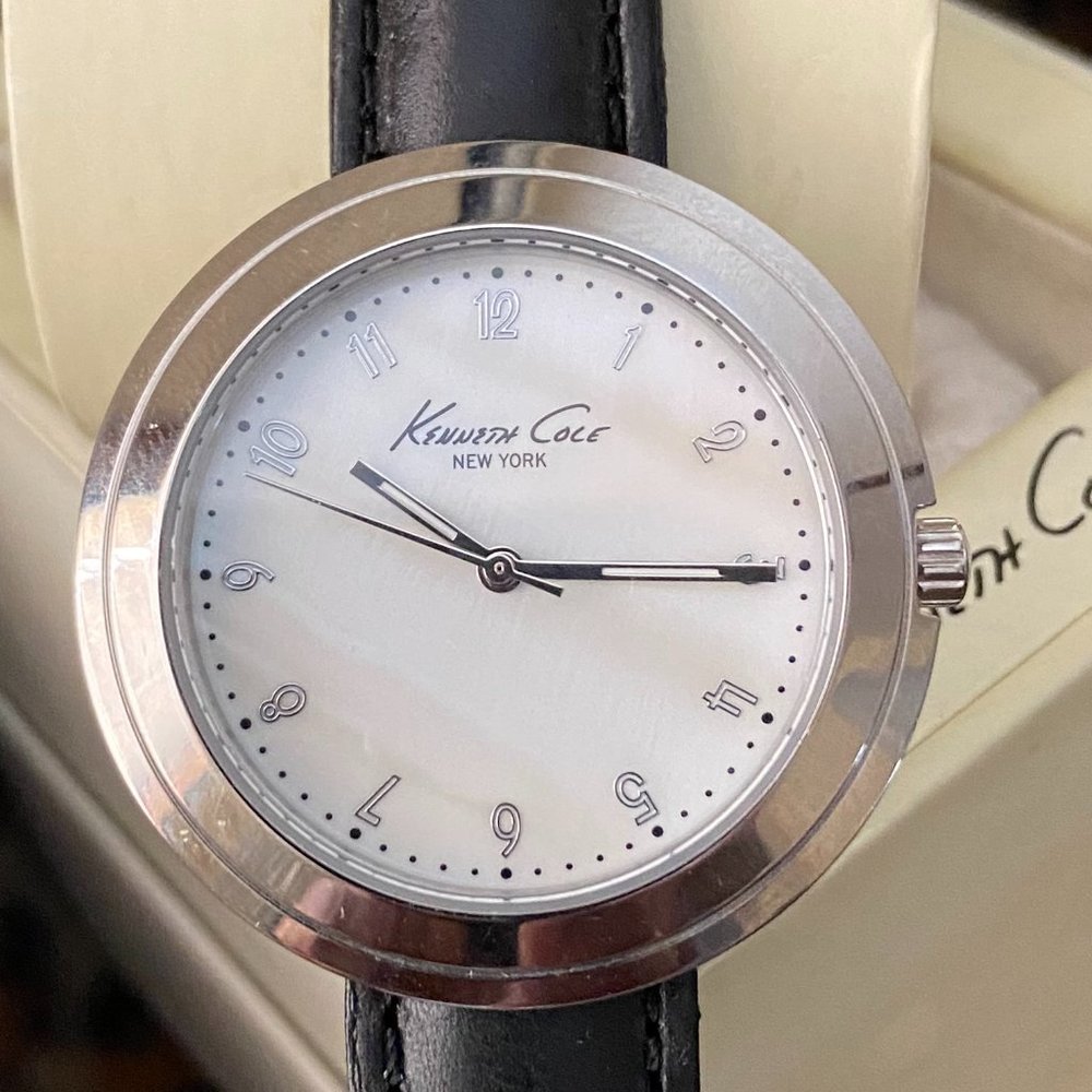 Kenneth Cole Classic Men's Dress Watch With Leather Band